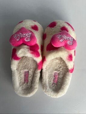 BARBIE Skinnydip White/Pink Faux Fur Heart Slippers Slides SZ: L
